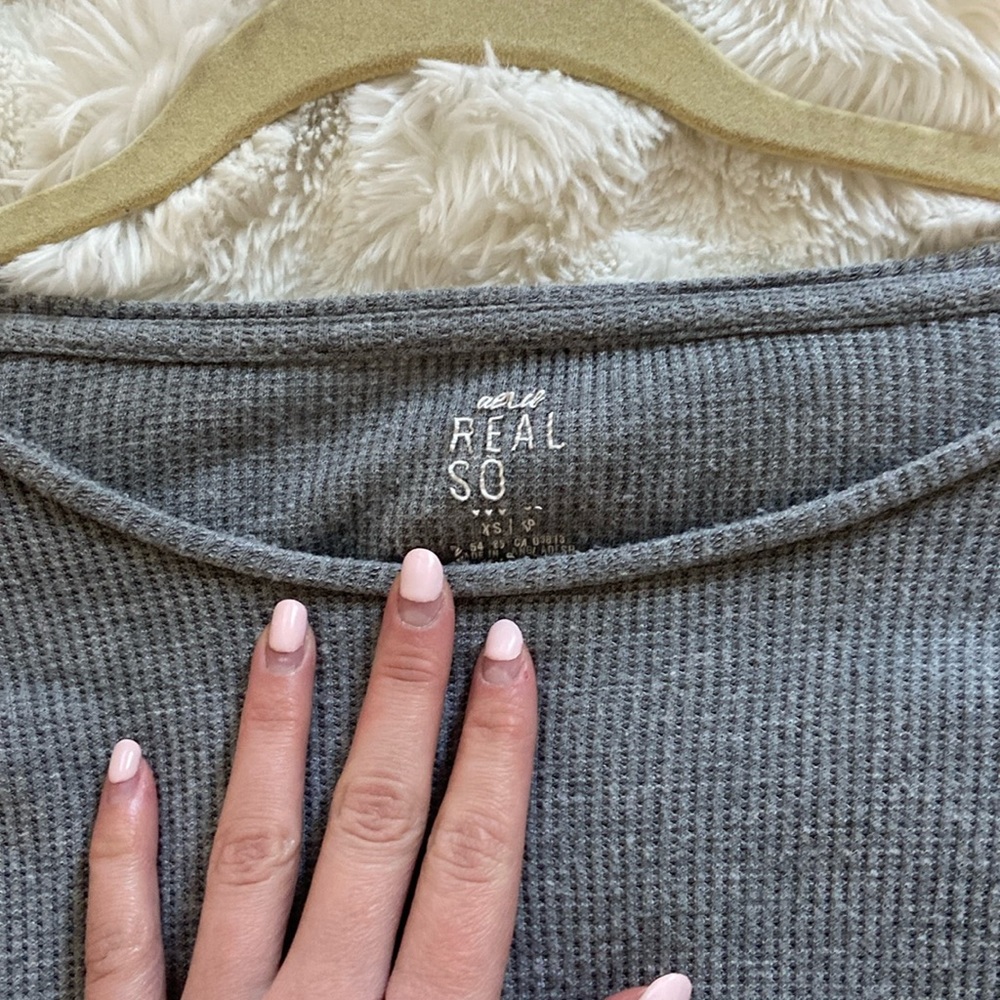 Grey aerie long sleeve shirt